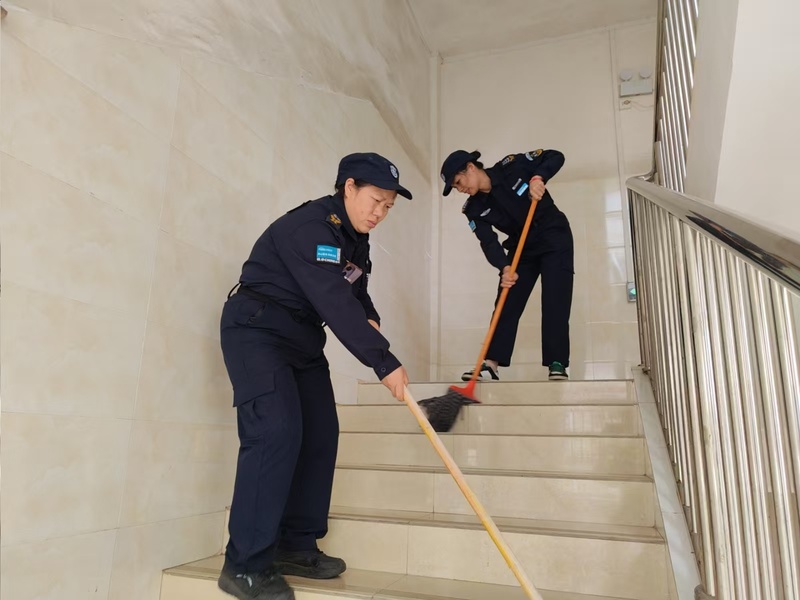文章附图